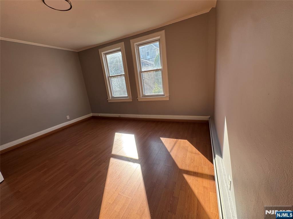 365 Elm Street, Unit 1 RIGHT Kearny, NJ 07032 - Photo 4 of 28