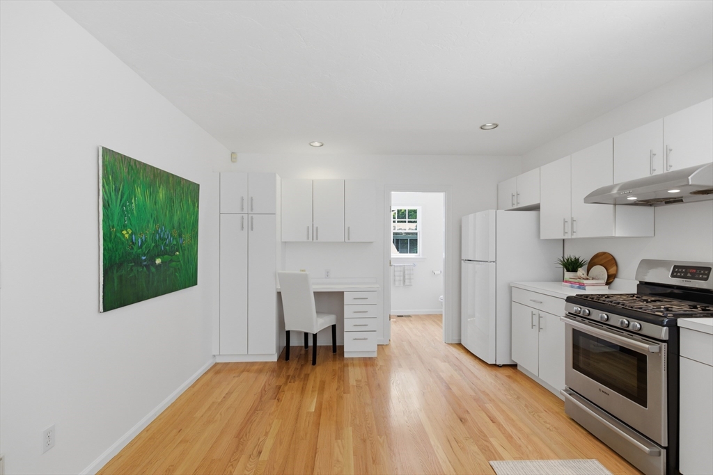 81 Parish Road Needham, MA 02494 - Photo 12 of 34