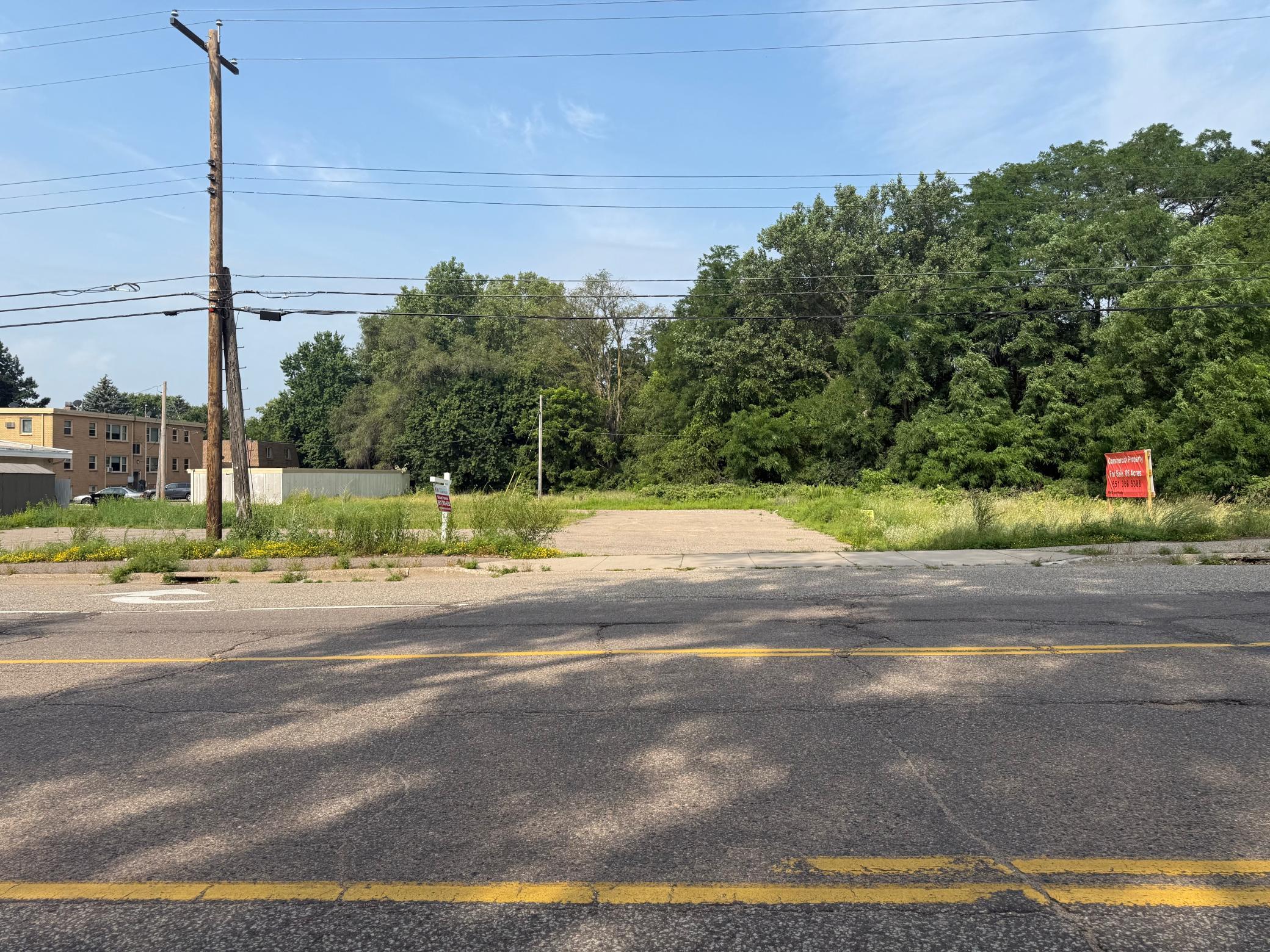 1943 Rice Street Roseville, MN 55113 - Photo 2 of 2