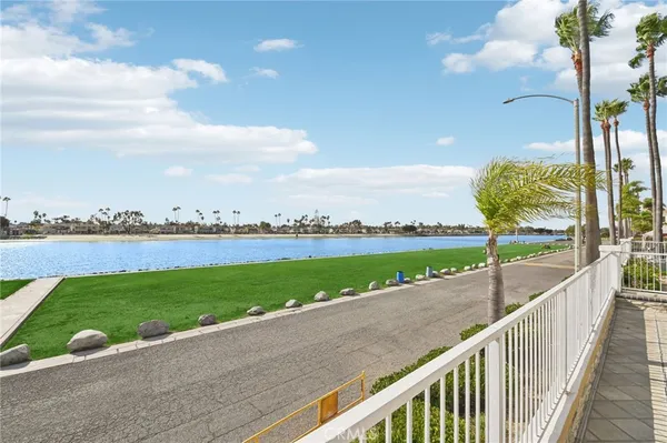 $2,100,000 | 5812 Spinnaker Bay Drive, Long Beach, CA 90803