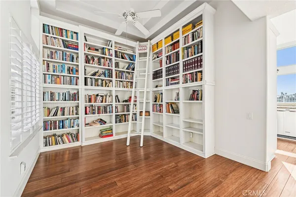 $2,100,000 | 5812 Spinnaker Bay Drive, Long Beach, CA 90803