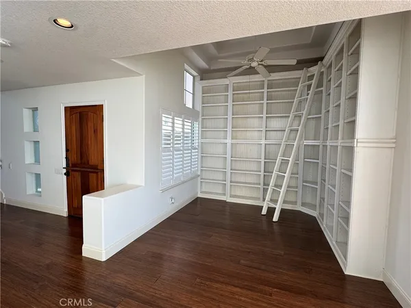 $2,100,000 | 5812 Spinnaker Bay Drive, Long Beach, CA 90803