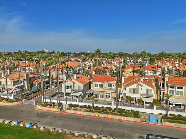 $2,100,000 | 5812 Spinnaker Bay Drive, Long Beach, CA 90803