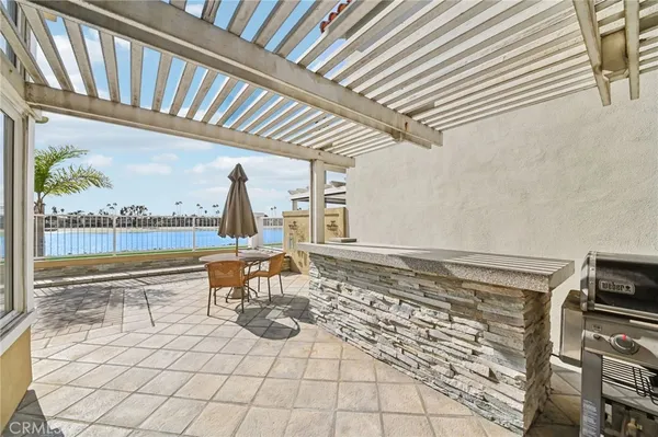 $2,100,000 | 5812 Spinnaker Bay Drive, Long Beach, CA 90803