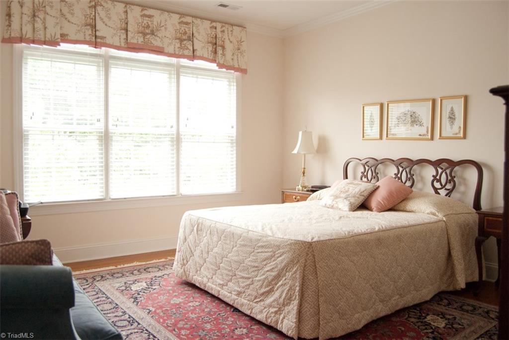 1318 Heathcliff Road High Point, NC 27262 - Photo 14 of 21 Gallery Image 14