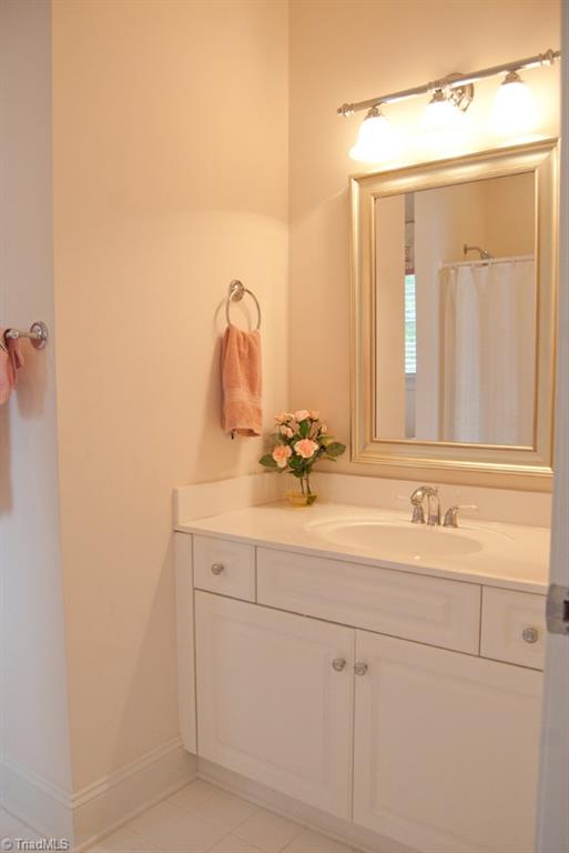 1318 Heathcliff Road High Point, NC 27262 - Photo 15 of 21 Gallery Image 15