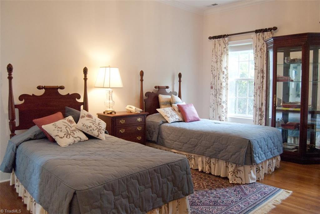 1318 Heathcliff Road High Point, NC 27262 - Photo 16 of 21 Gallery Image 16