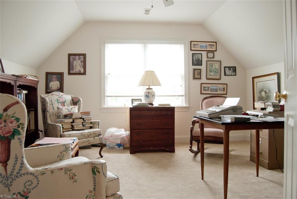 1318 Heathcliff Road High Point, NC 27262 - Photo 18 of 21 Gallery Image 18