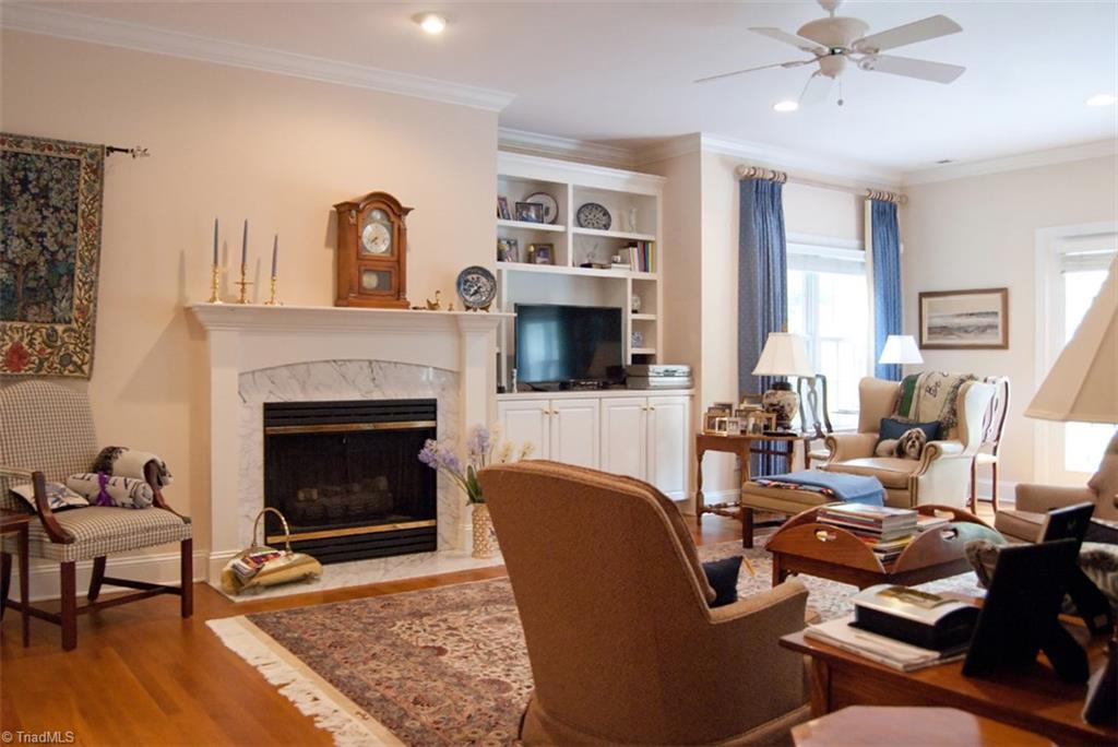 1318 Heathcliff Road High Point, NC 27262 - Photo 4 of 21 Gallery Image 4