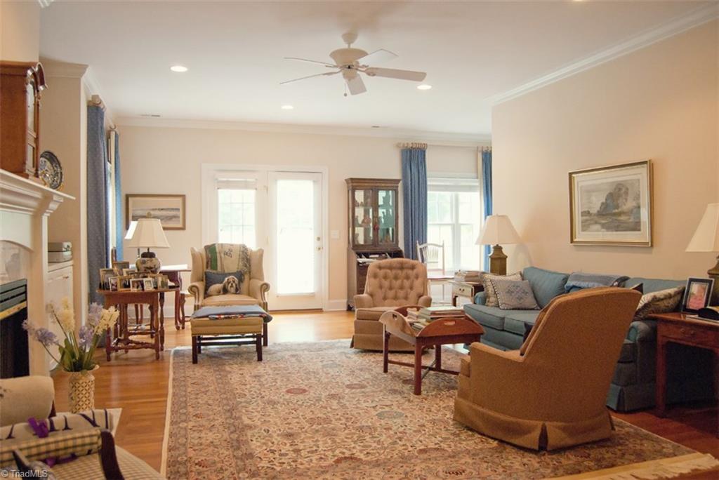 1318 Heathcliff Road High Point, NC 27262 - Photo 6 of 21 Gallery Image 6