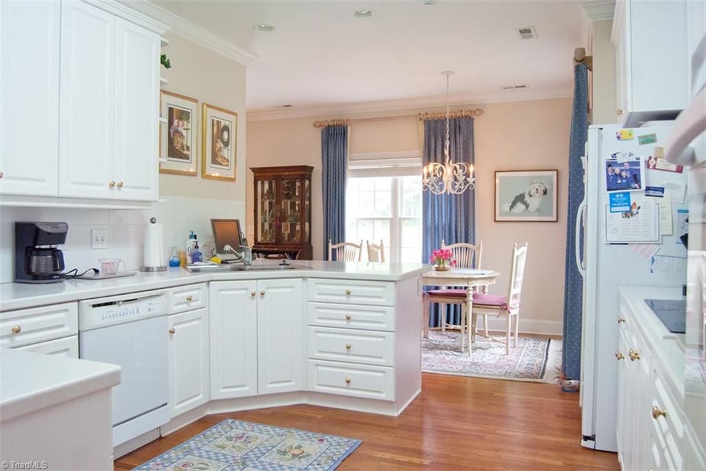 1318 Heathcliff Road High Point, NC 27262 - Photo 7 of 21 Gallery Image 7