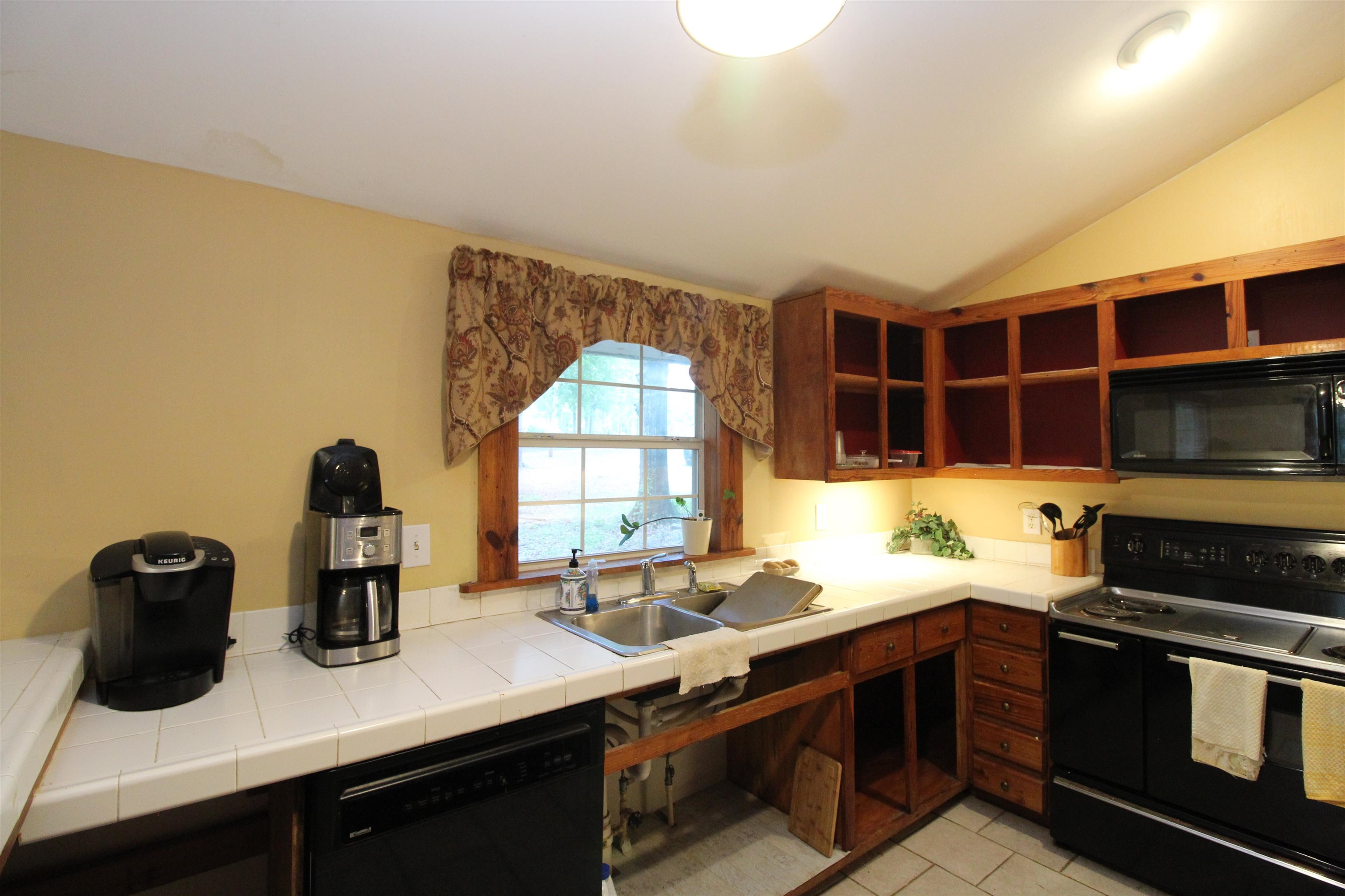 5397 Sullivan Road Tallahassee, FL 32310 - Photo 8 of 18