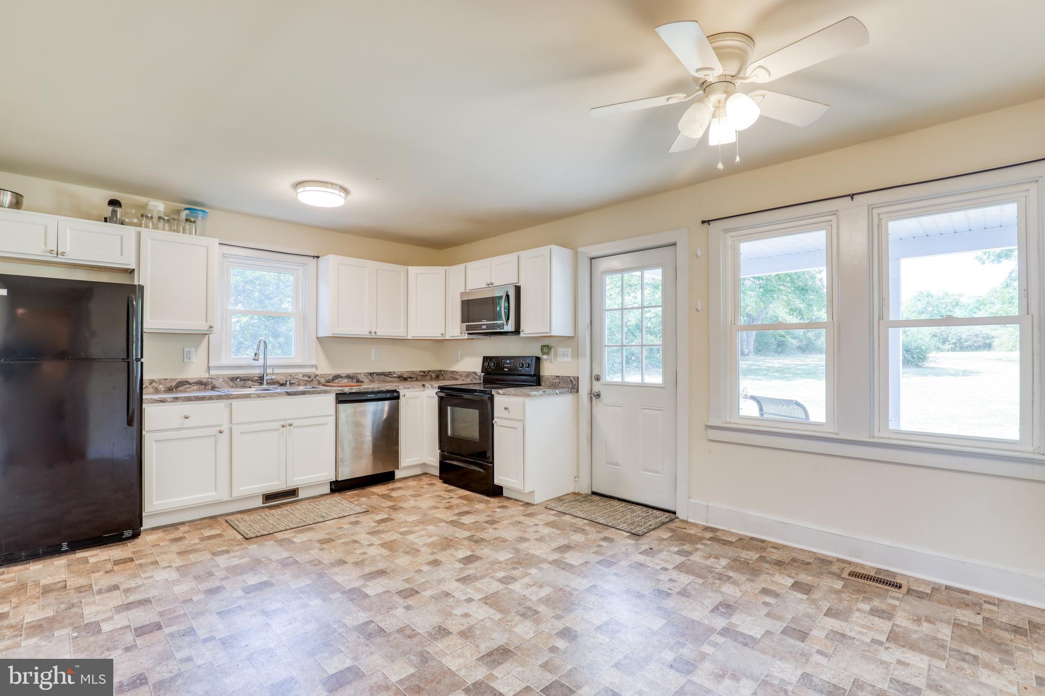 3318 Papermill Road Winchester, VA 22602 - Photo 15 of 33 Gallery Image 15