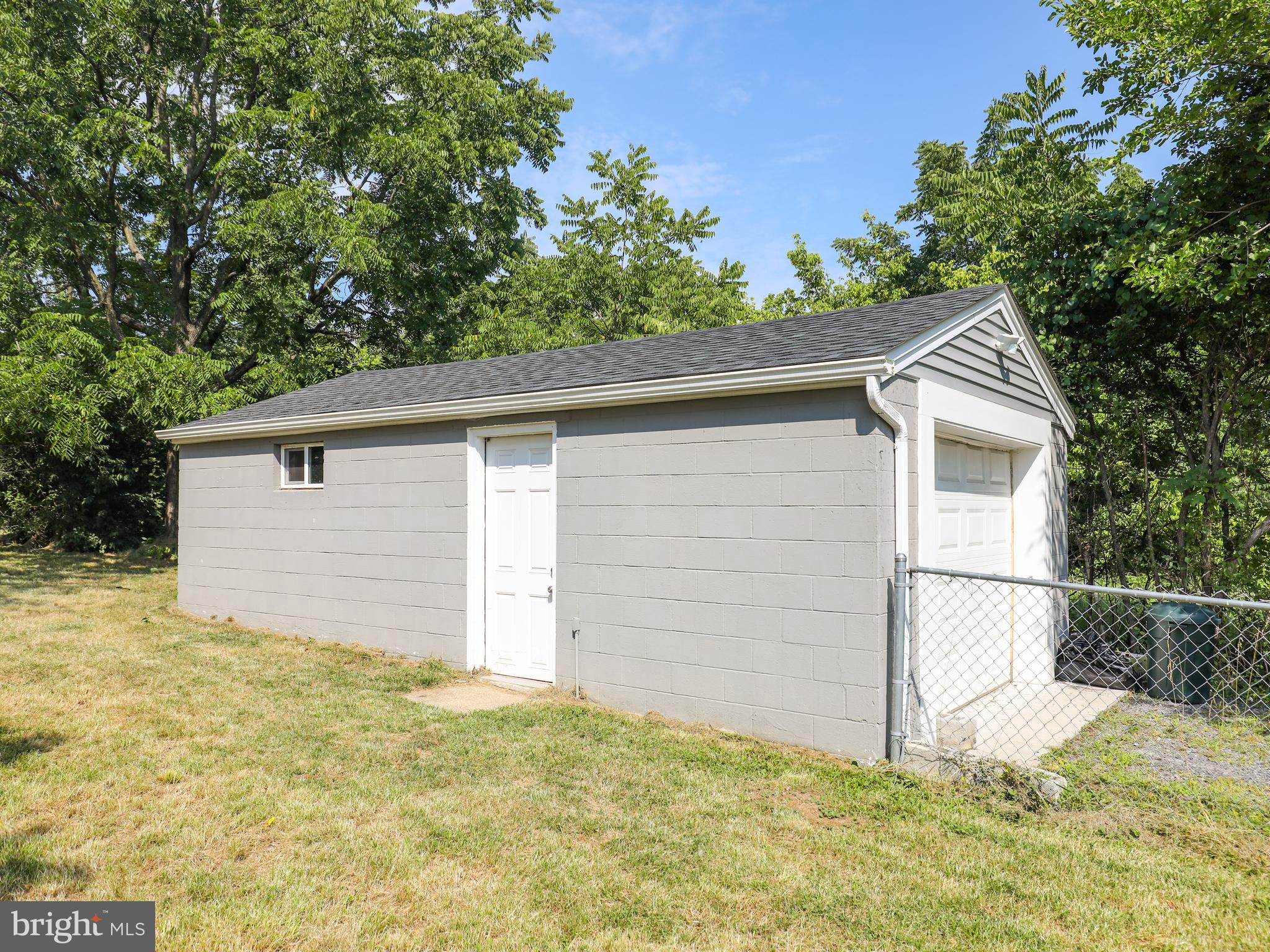 3318 Papermill Road Winchester, VA 22602 - Photo 10 of 33 Gallery Image 10
