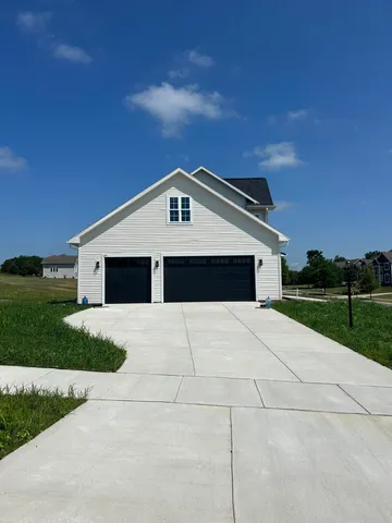 $619,900 | N684 South Hickory Hills Drive, Oconomowoc, WI 53066