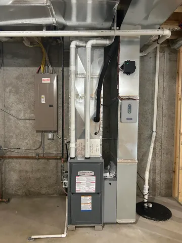 $619,900 | N684 South Hickory Hills Drive, Oconomowoc, WI 53066