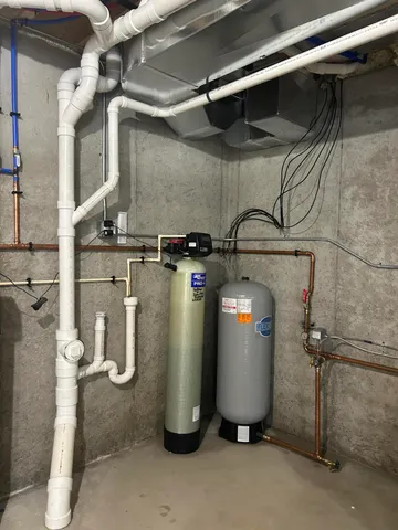 $619,900 | N684 South Hickory Hills Drive, Oconomowoc, WI 53066