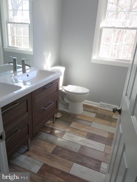 506 Faraday Road Hockessin, DE 19707 - Photo 20 of 25 Hall Bath