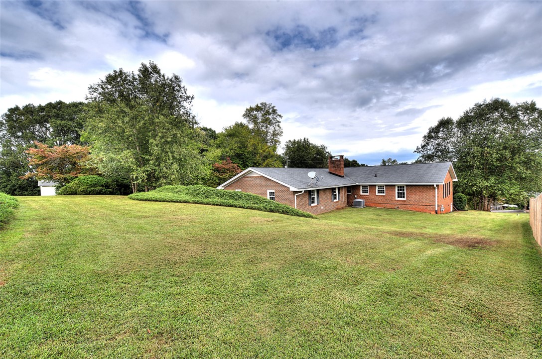 236 Connie Drive Pickens, SC 29671 - Photo 39 of 42