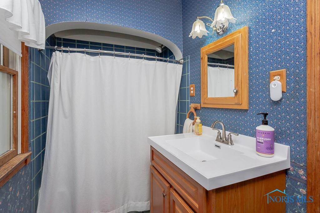 2153 Mansfield Road Toledo, OH 43613 - Photo 1 of 2 Gallery Image 1