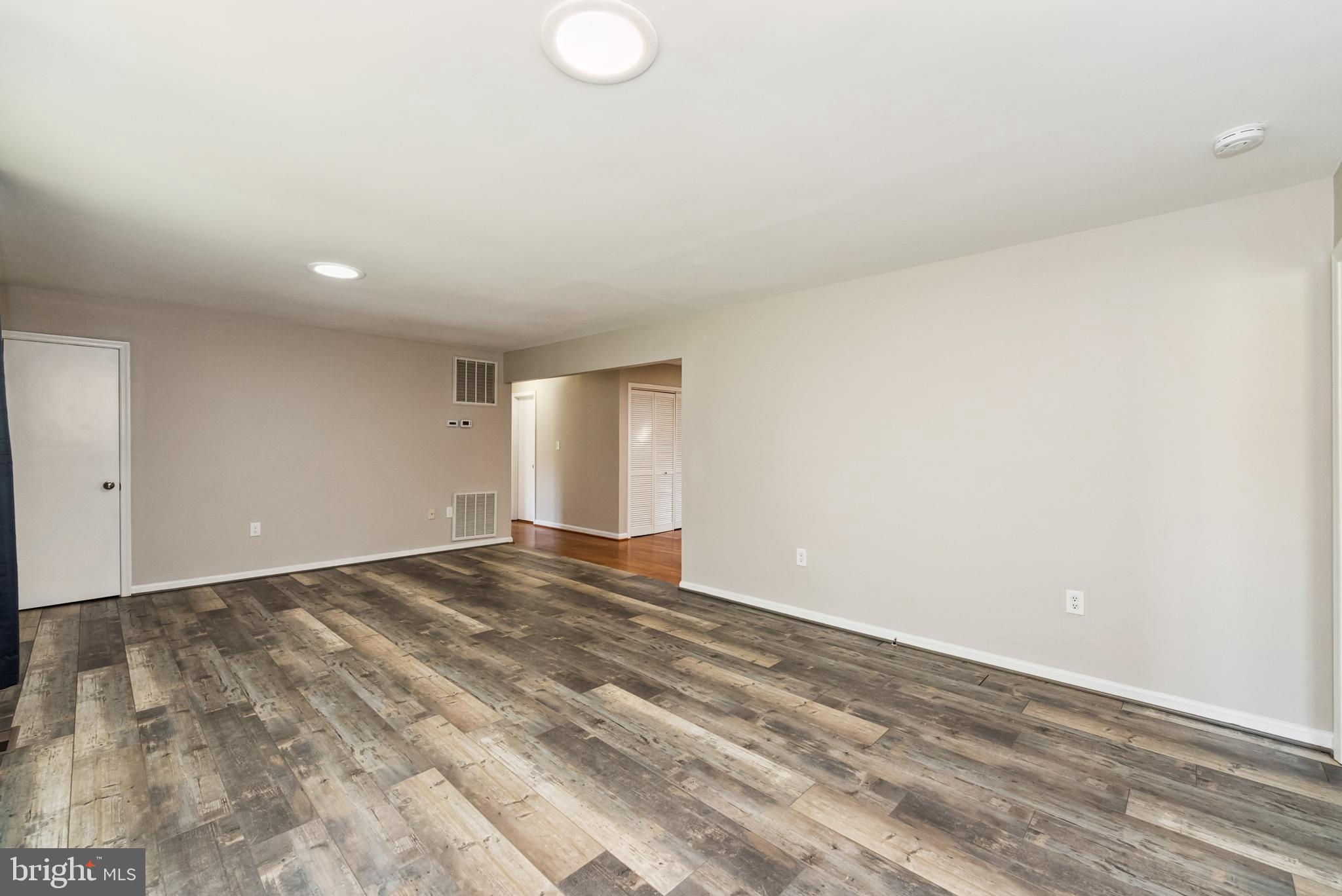 5215 Courtneys Corner Road Sumerduck, VA 22742 - Photo 7 of 132 LONG ANGLE VIEW OF LIVING ROOM TO KITCHEN ENTRY