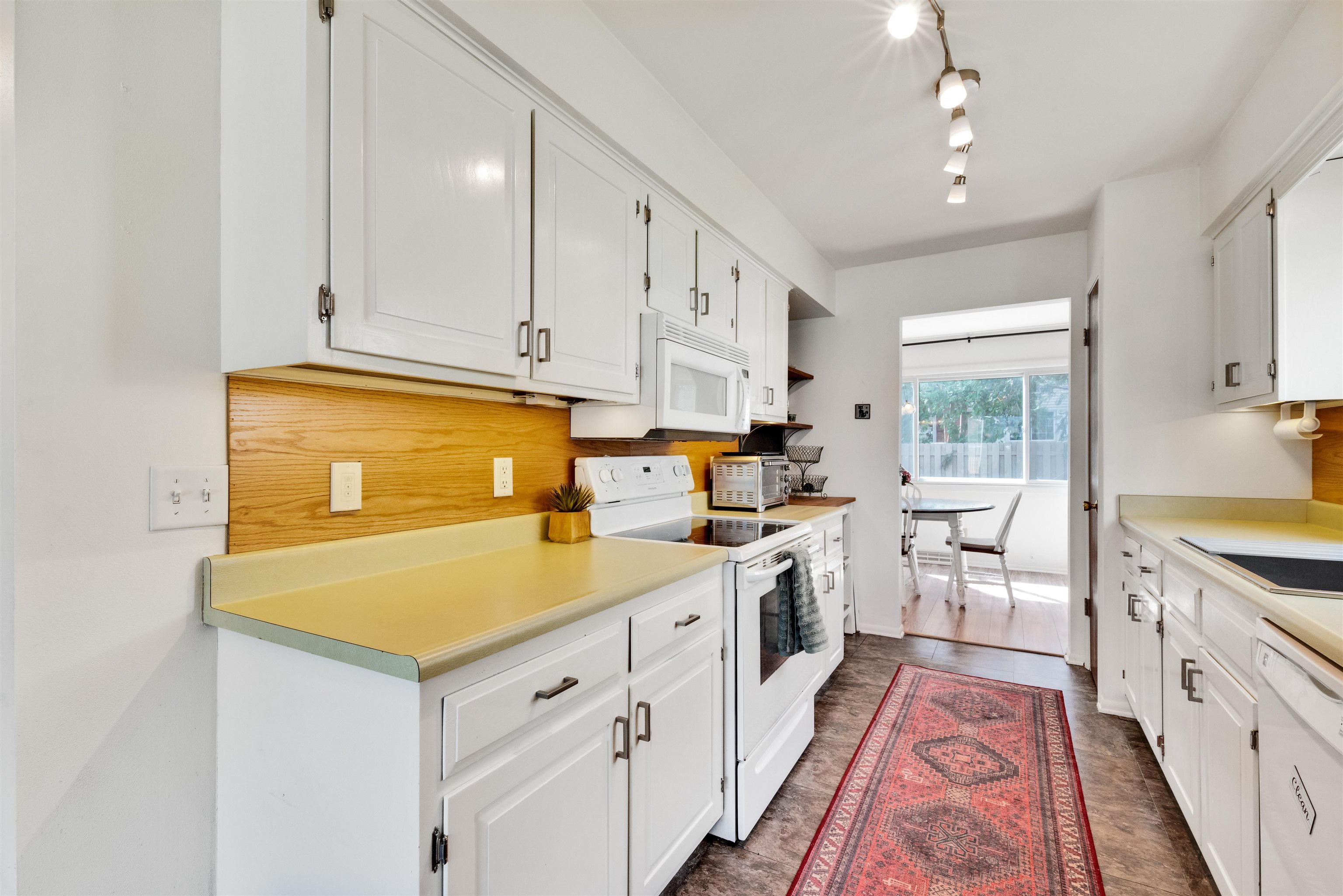 3512 Valley Ridge Road Middleton, WI 53562 - Photo 15 of 57