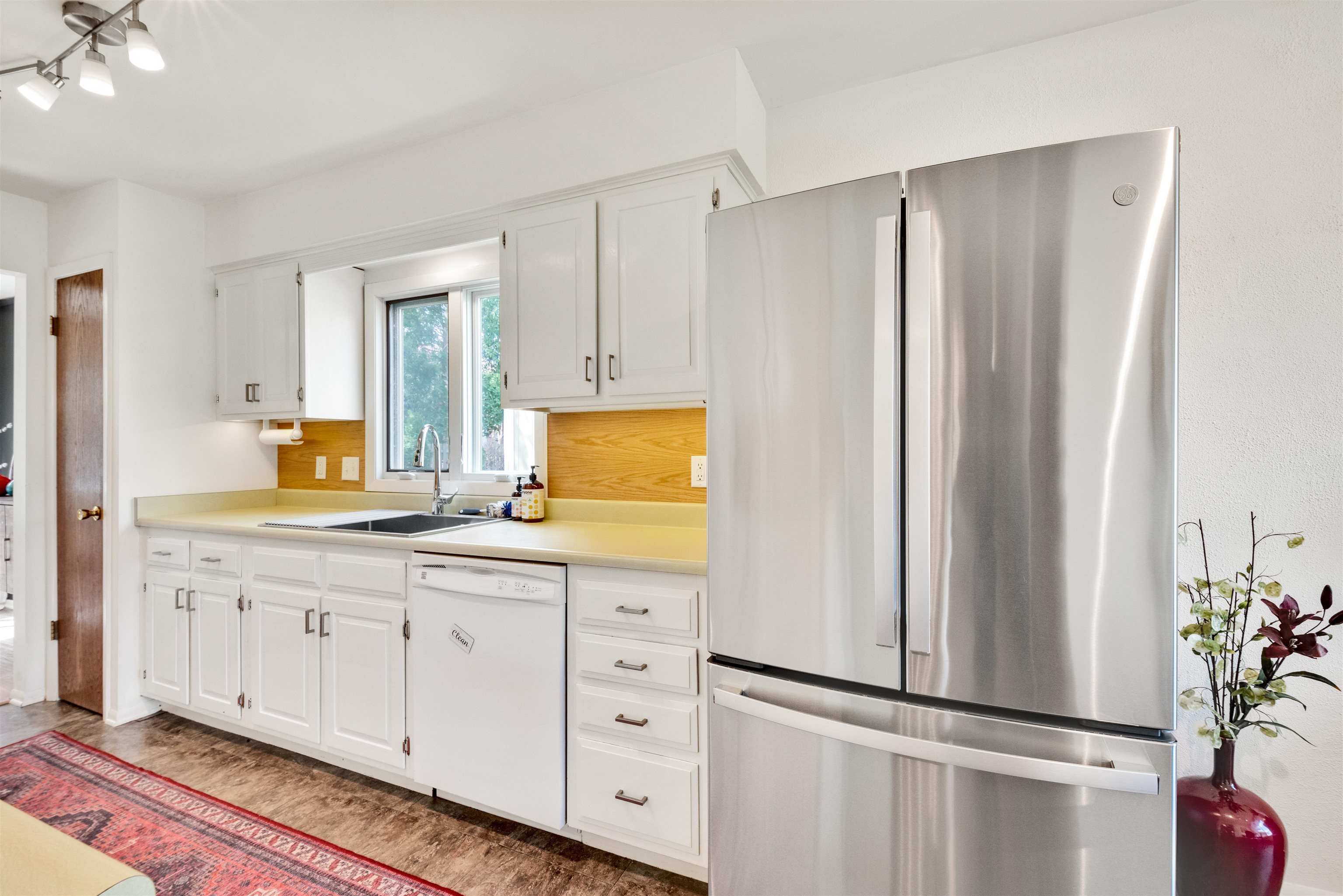 3512 Valley Ridge Road Middleton, WI 53562 - Photo 16 of 57