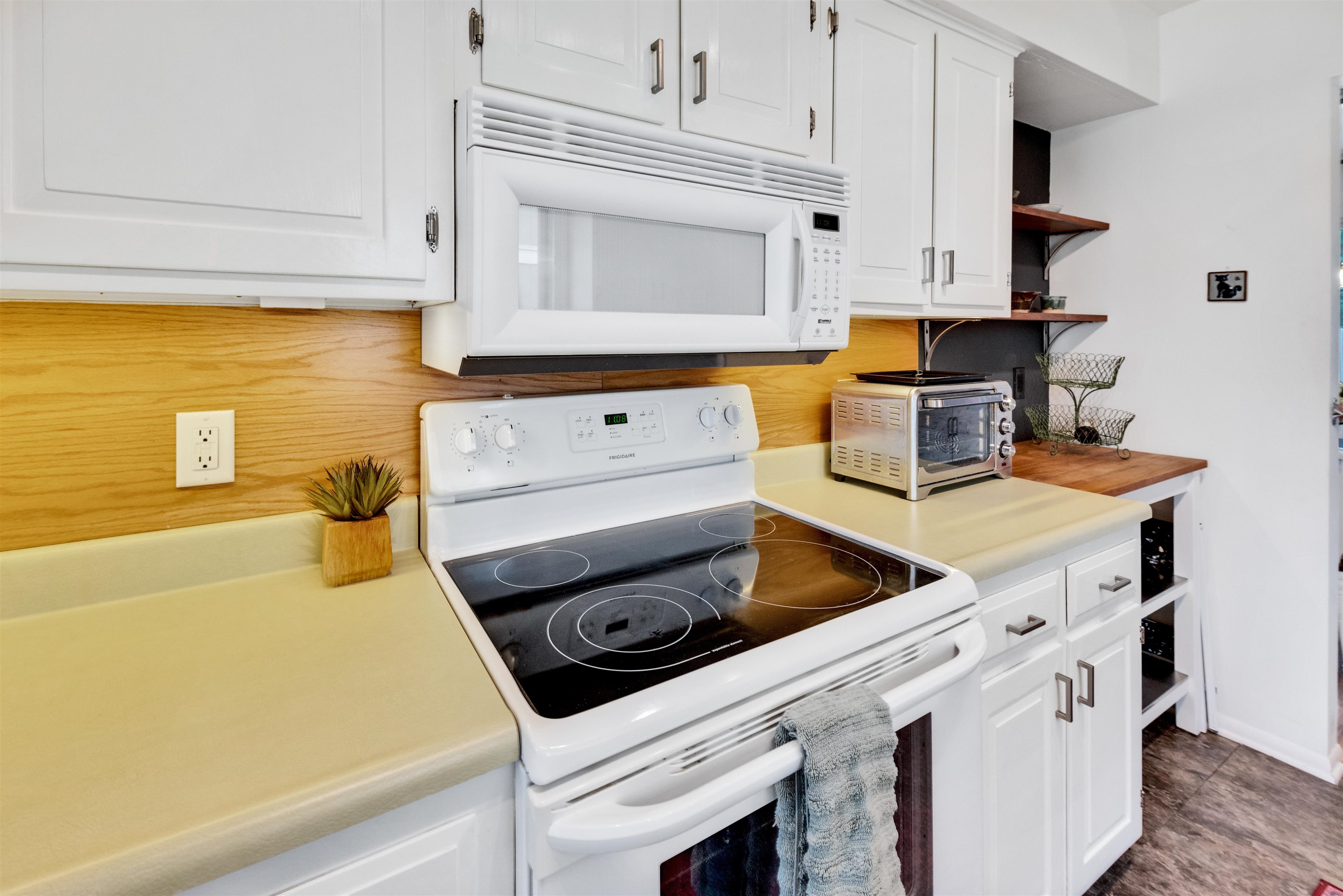 3512 Valley Ridge Road Middleton, WI 53562 - Photo 18 of 57