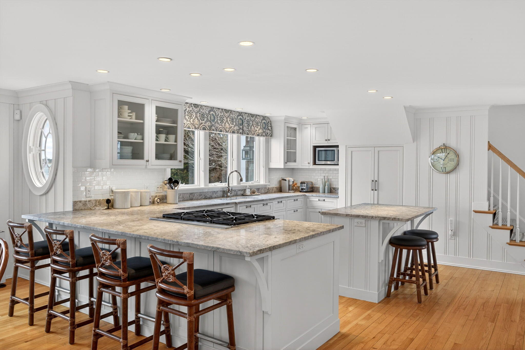 346 Morris Island Road Chatham, MA 02633 - Photo 9 of 33 a kitchen with a table and chairs in it