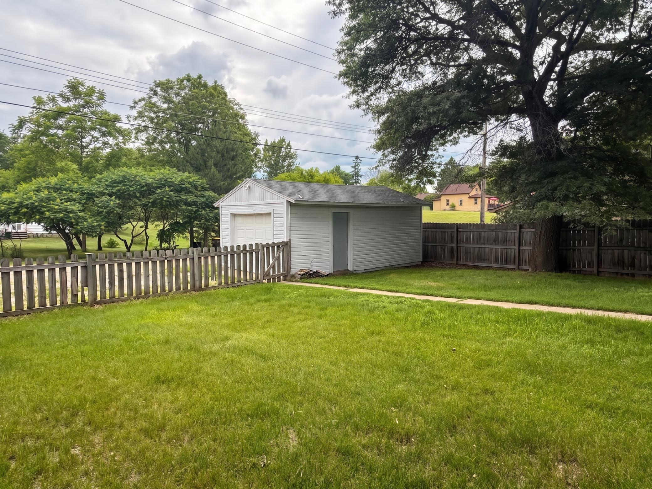 416 Southwest 4th Street Brainerd, MN 56401 - Photo 3 of 27