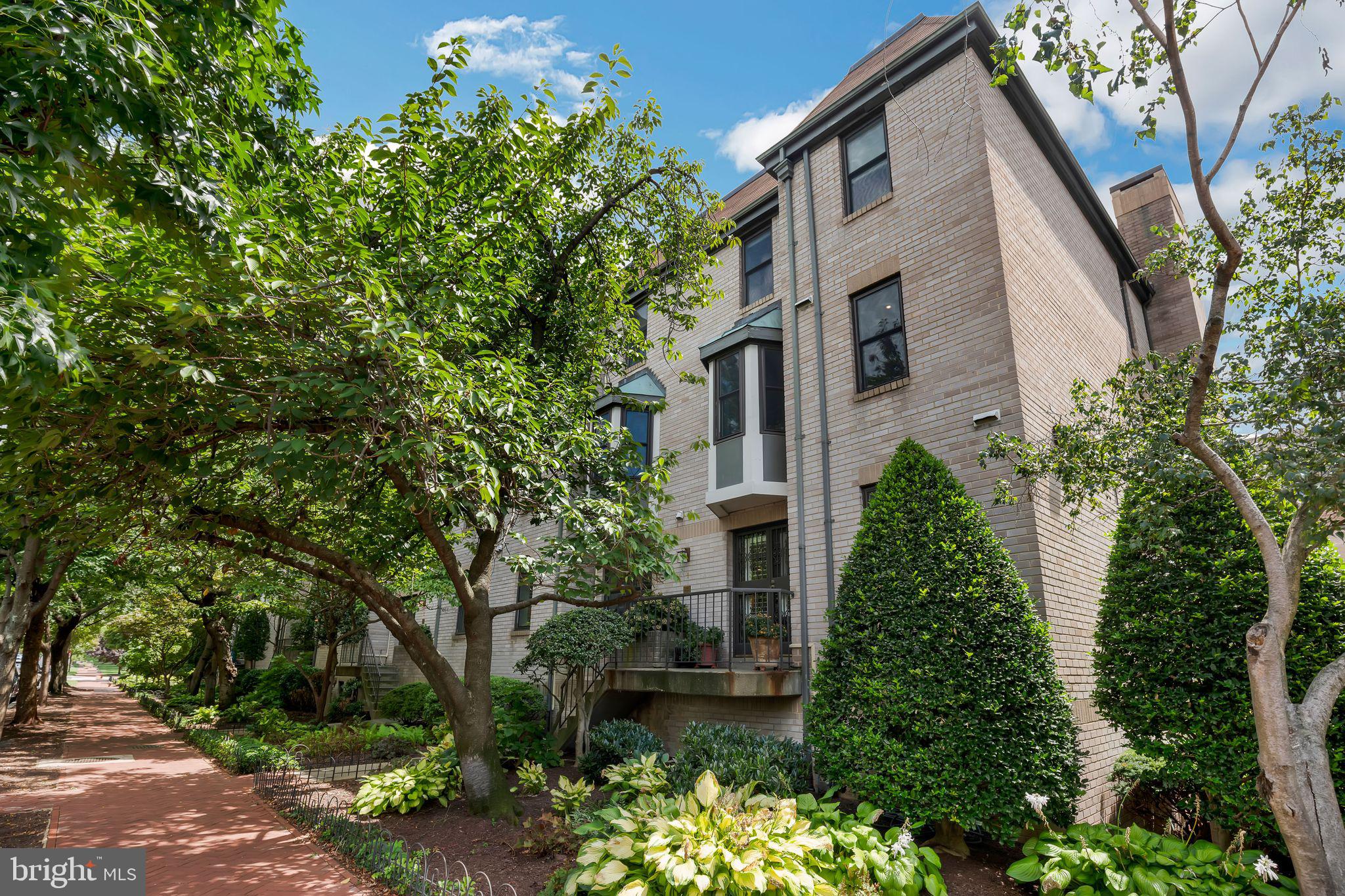 1325 13th Street Northwest, Unit 1 Washington, DC 20005 - Photo 1 of 43 Entrance from O Street