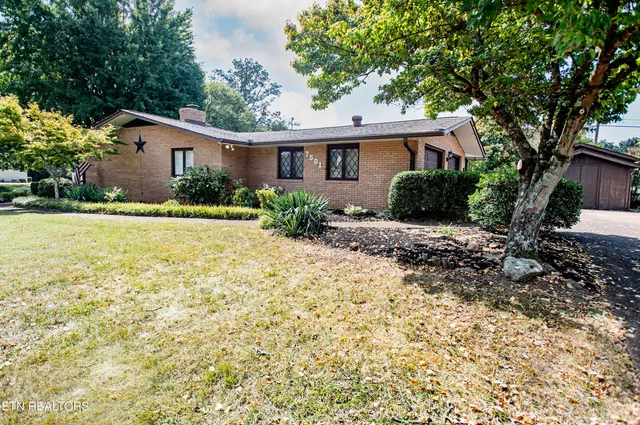 $415,000 | 7501 Berkshire Boulevard, Powell, TN 37849