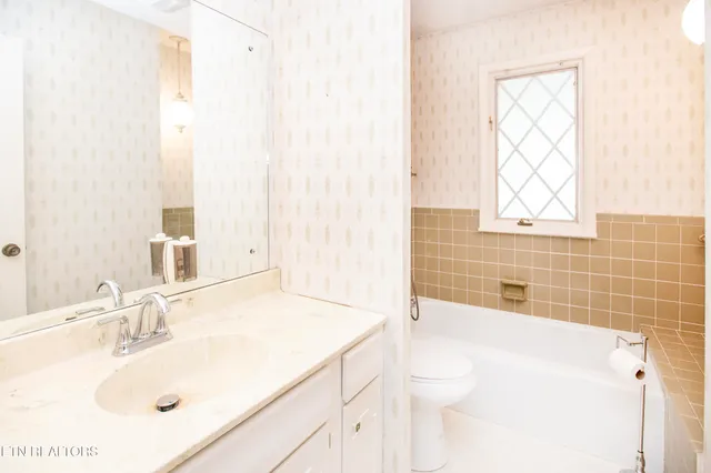 $415,000 | 7501 Berkshire Boulevard, Powell, TN 37849