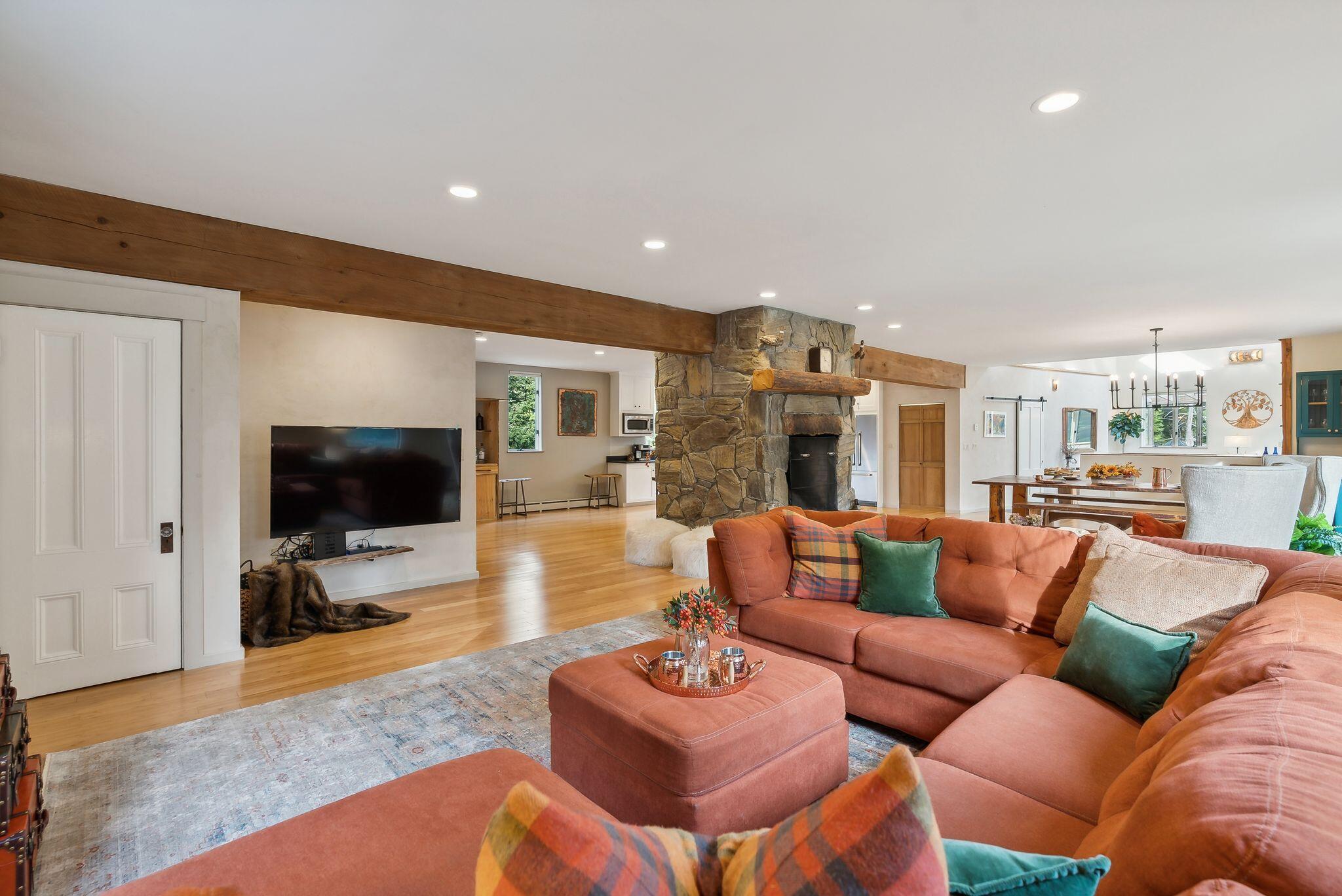 1363 Middle Road Woolwich, ME 04579 - Photo 34 of 105 Living Area