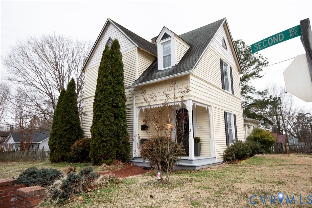 401 2nd Avenue Farmville, VA 23901 - Photo 1 of 55 a view of a house with a yard