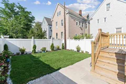 $2,800 | 133 West 4th Street, Unit 1, Bayonne, NJ 07002