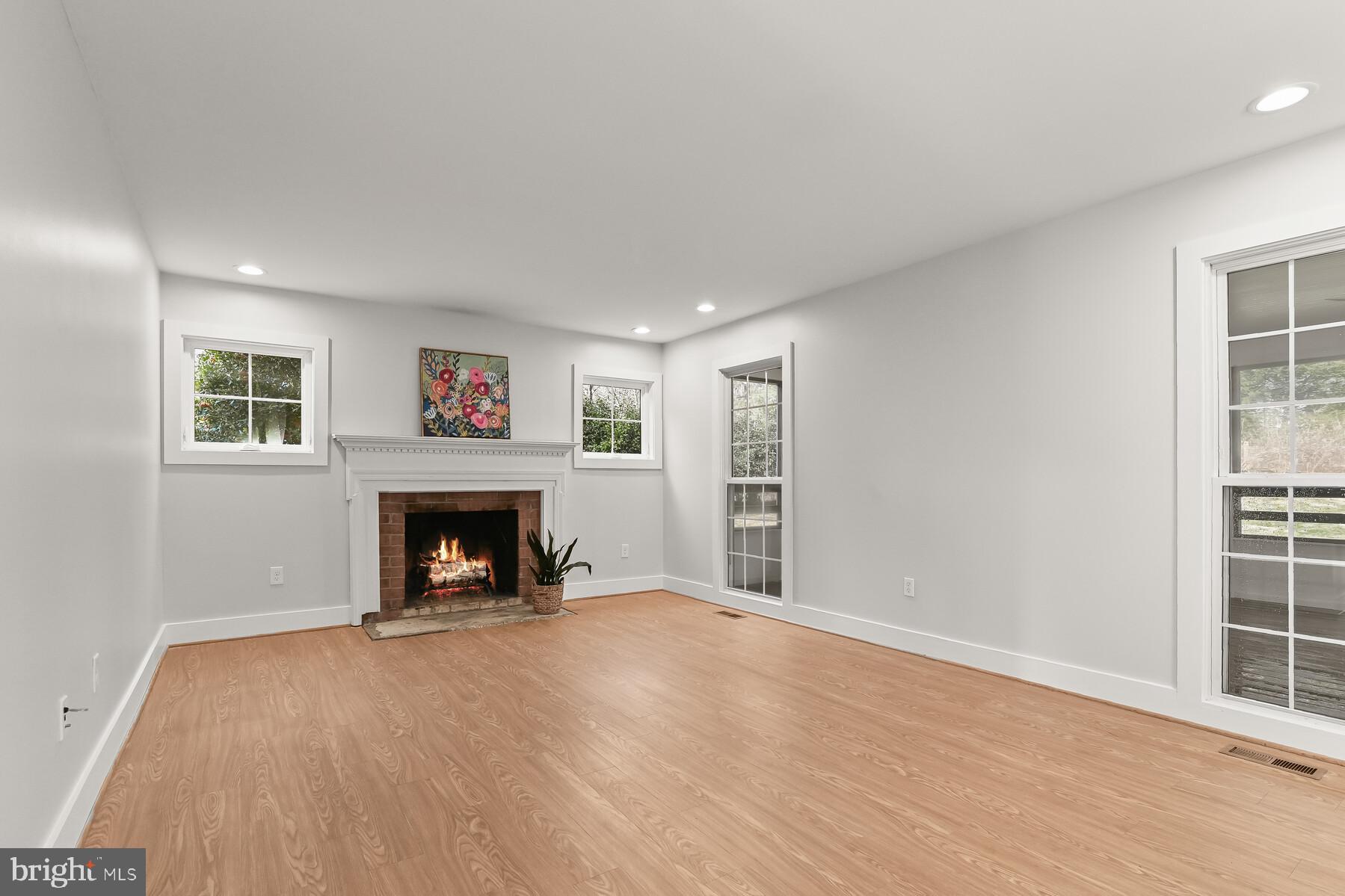 5029 Ten Mills Road Columbia, MD 21044 - Photo 46 of 49 Unstaged family room