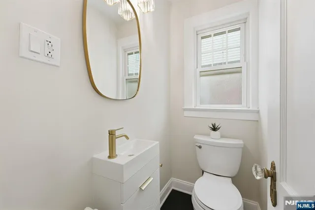 $599,999 | 731 Woodland Avenue, Roselle Park, NJ 07204