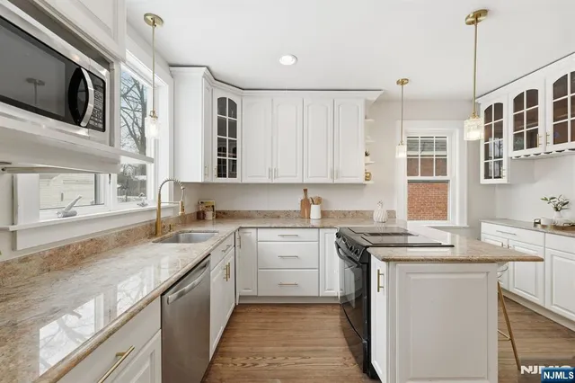 $599,999 | 731 Woodland Avenue, Roselle Park, NJ 07204