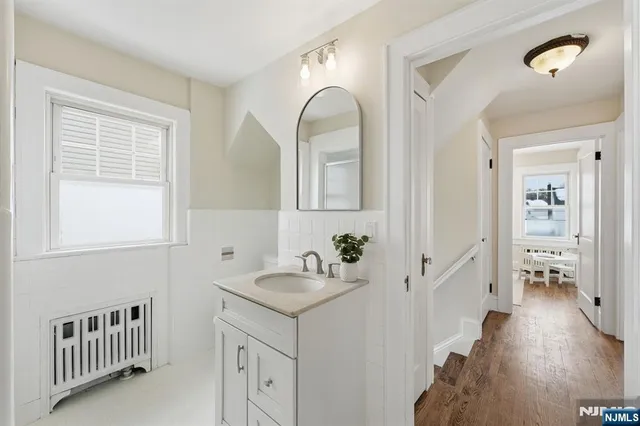 $599,999 | 731 Woodland Avenue, Roselle Park, NJ 07204