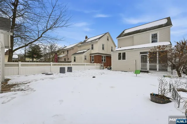 $599,999 | 731 Woodland Avenue, Roselle Park, NJ 07204