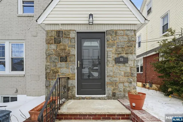 $599,999 | 731 Woodland Avenue, Roselle Park, NJ 07204