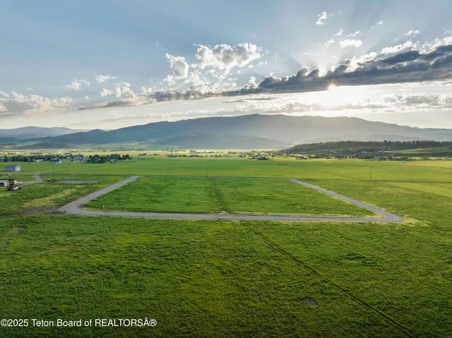 $269,000 | Lot 4 Spike Loop, Etna, WY 83118