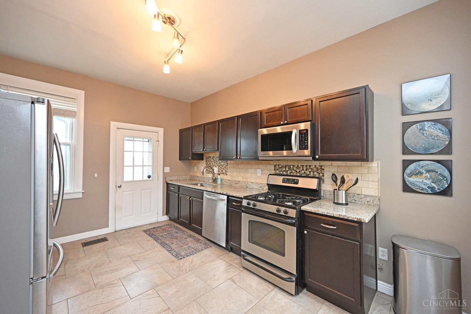 813 3rd Street Reading, OH 45215 - Photo 14 of 33