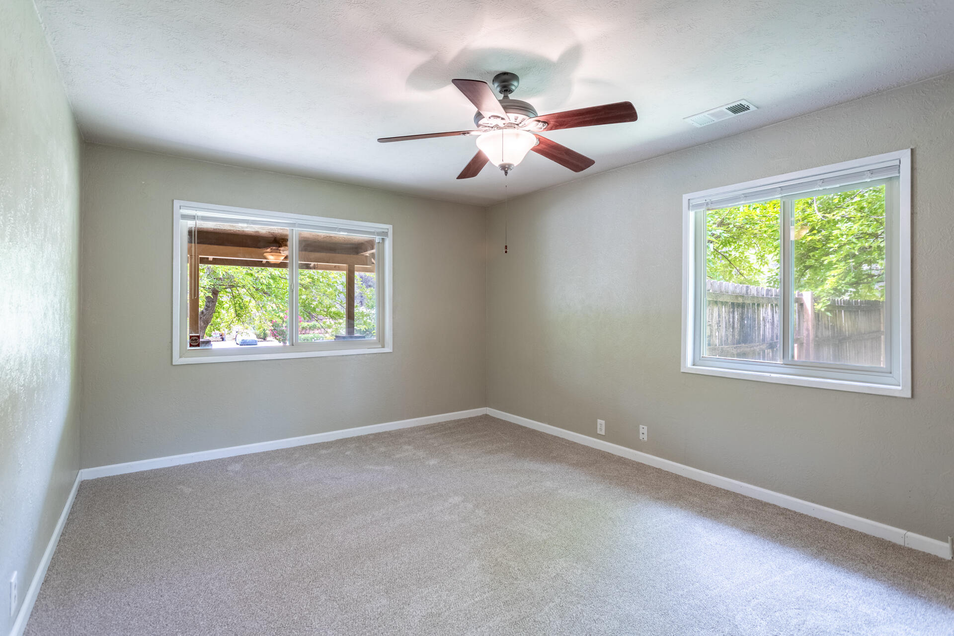 20124 Old Alturas Road Redding, CA 96003 - Photo 17 of 32 Bedroom 3