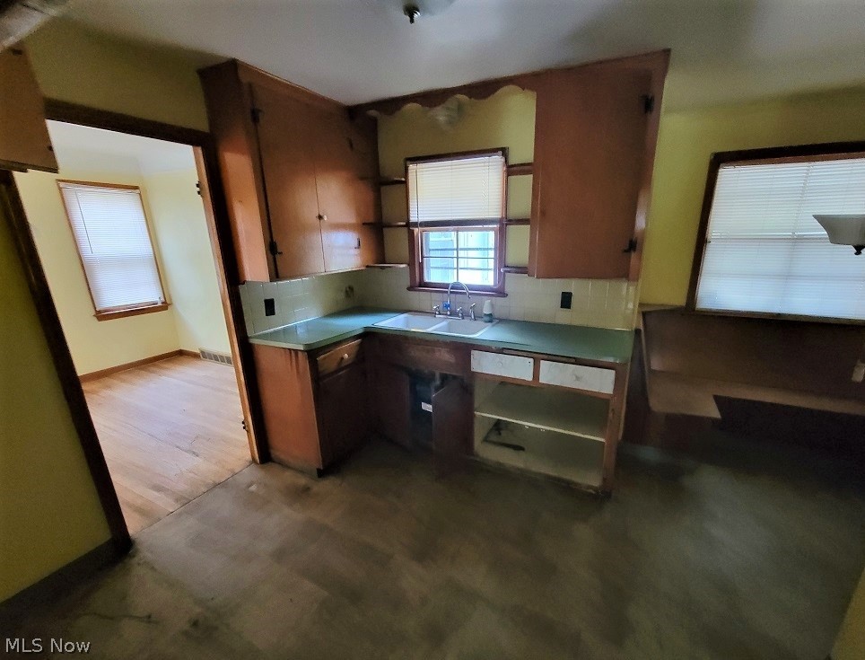 1115 Woodview Road Cleveland, OH 44121 - Photo 3 of 20 Gallery Image 3