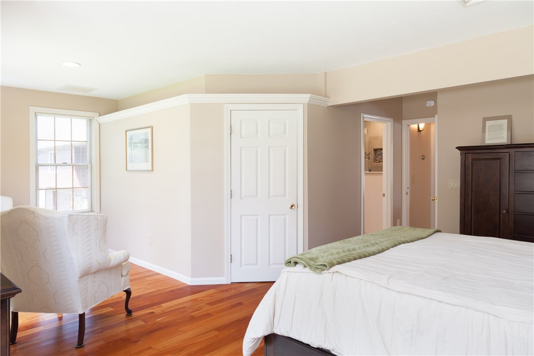 66 Ferry Road Bristol, RI 02809 - Photo 18 of 39 Gallery Image 18