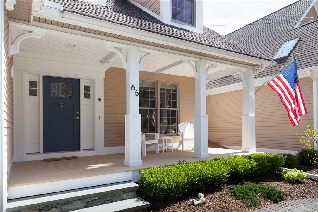 66 Ferry Road Bristol, RI 02809 - Photo 3 of 39 Gallery Image 3