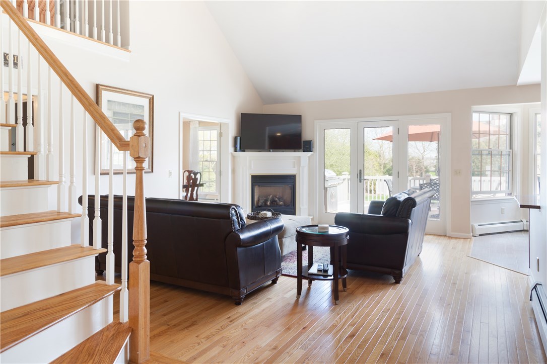 66 Ferry Road Bristol, RI 02809 - Photo 6 of 39 Gallery Image 6