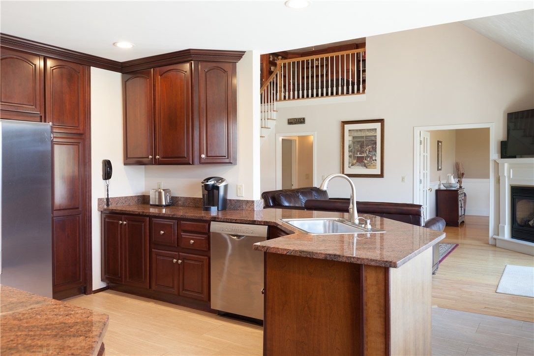 66 Ferry Road Bristol, RI 02809 - Photo 9 of 39 Gallery Image 9